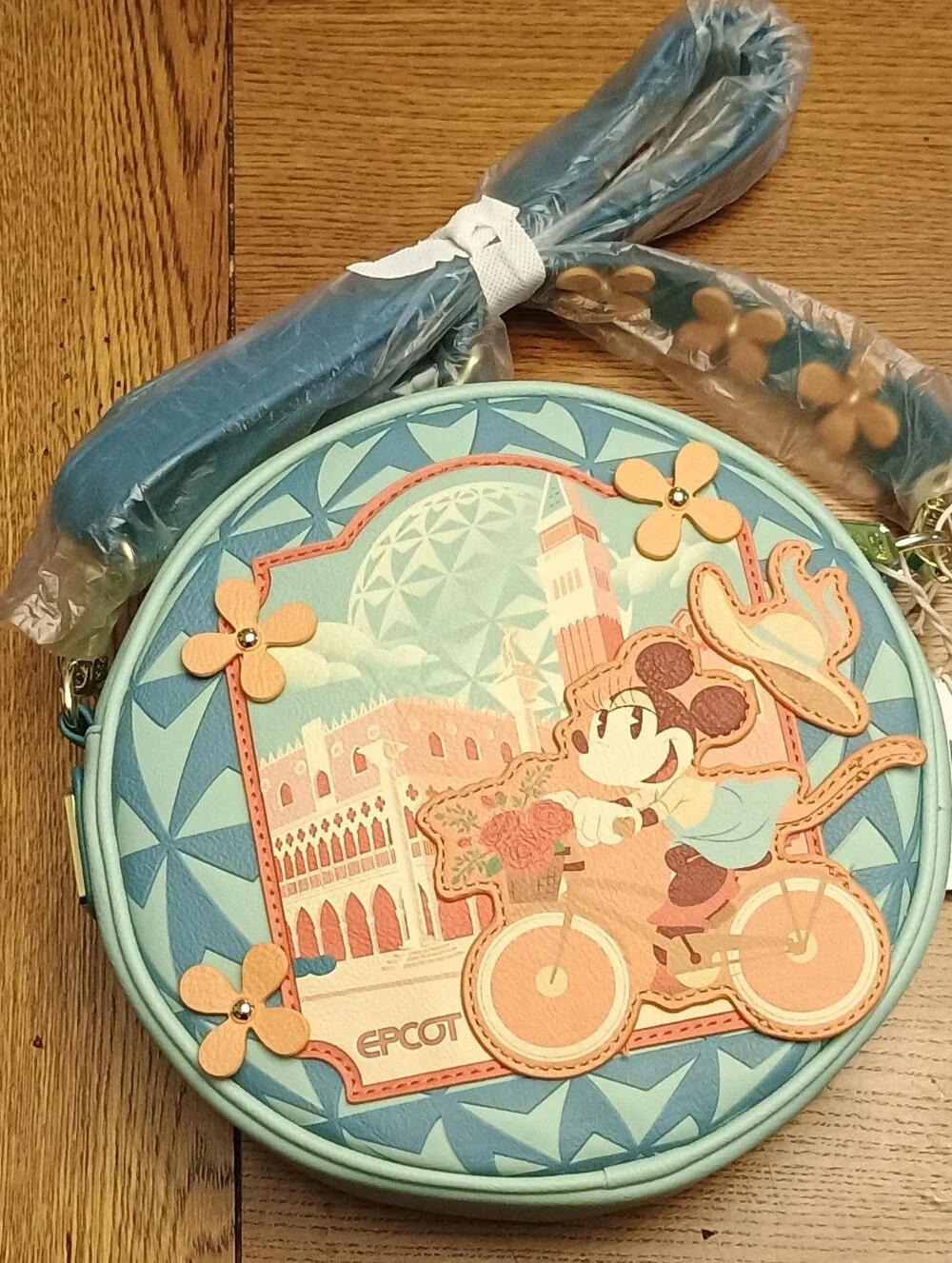 New Loungefly Disney Parks EPCOT Italy Mickey and Minnie Mouse Crossbody Bag